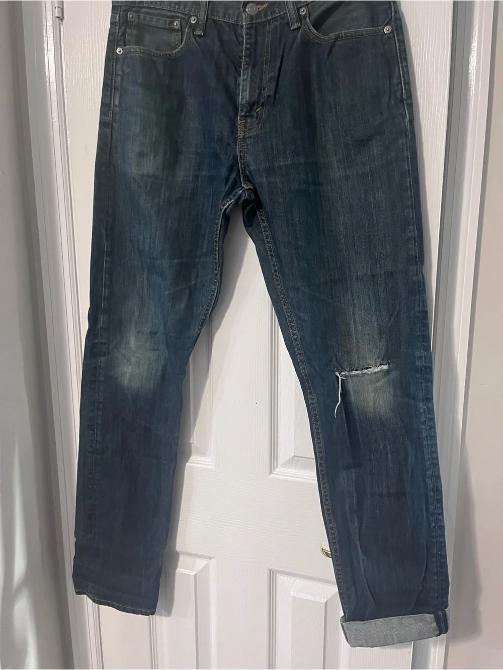 Levi’s 508 32x34 blue distressed men’s zip button